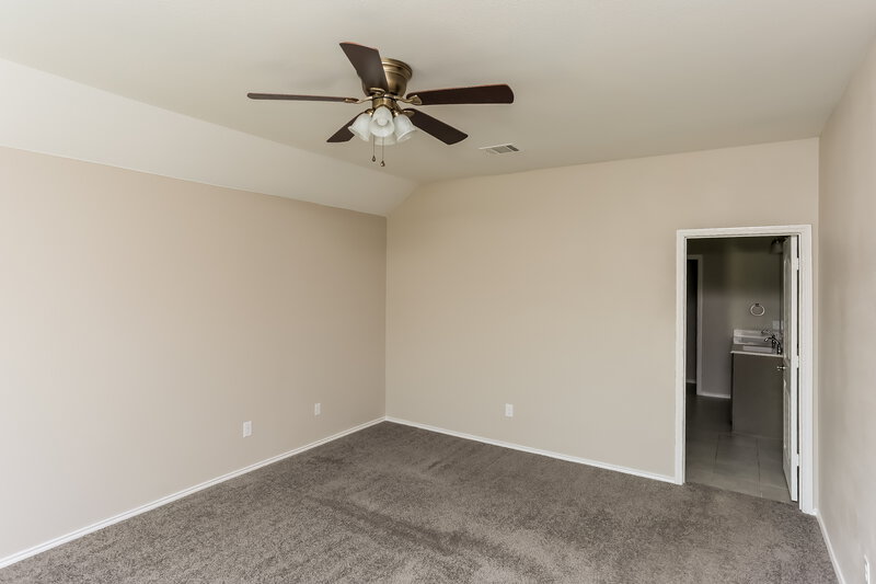 2,100/Mo, 2101 Blakely Ct Fort Worth, TX 76134 Main Bedroom View