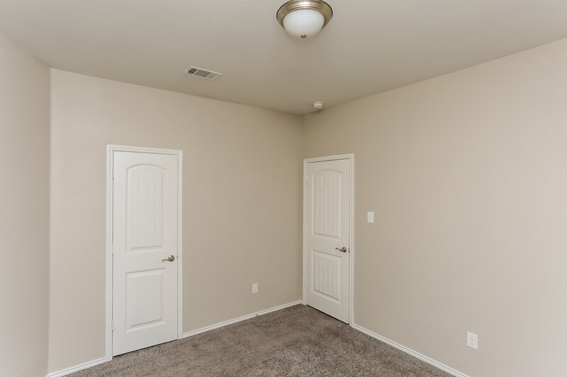 2,100/Mo, 2101 Blakely Ct Fort Worth, TX 76134 Bedroom View 2