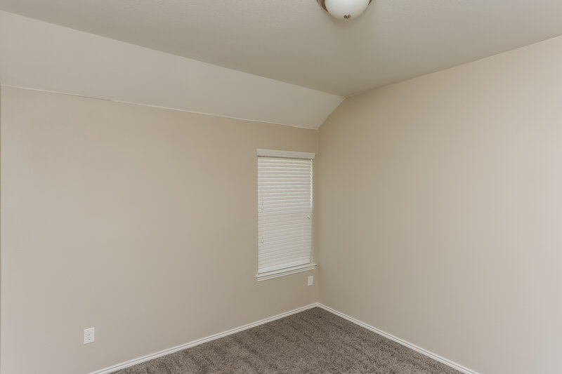 2,100/Mo, 2101 Blakely Ct Fort Worth, TX 76134 Bedroom View 4