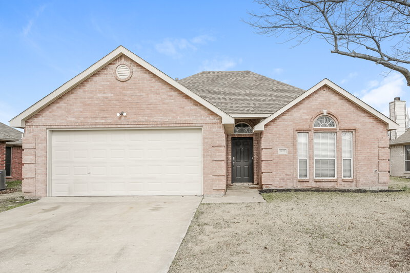 2,035/Mo, 907 Alpine St Forney, TX 75126 External View