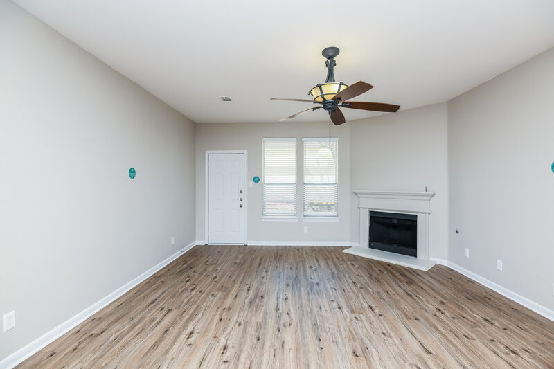 2,565/Mo, 4913 Happy Trl Fort Worth, TX 76244 Living Room View