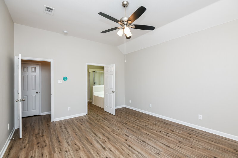 2,565/Mo, 4913 Happy Trl Fort Worth, TX 76244 Main Bedroom View 2