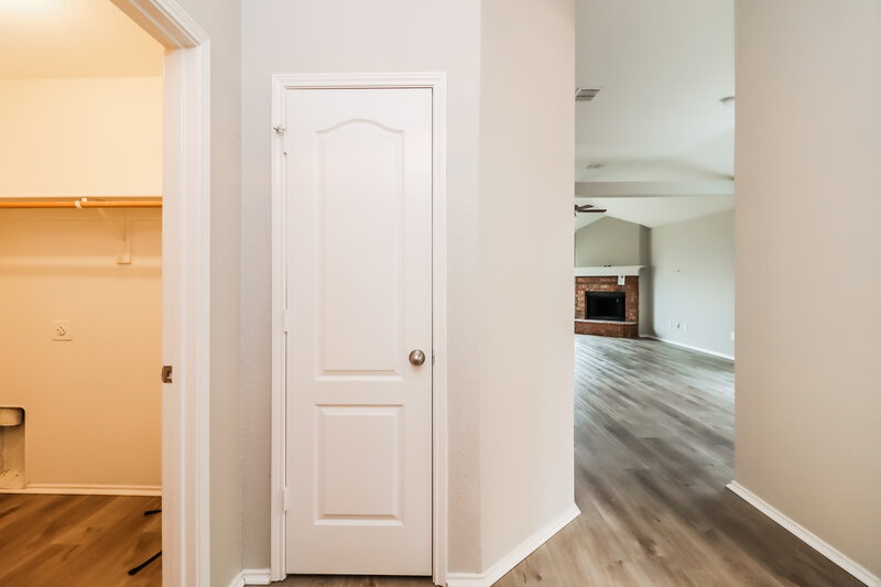 2,750/Mo, 7500 Fallen Trl Fort Worth, TX 76123 Foyer View