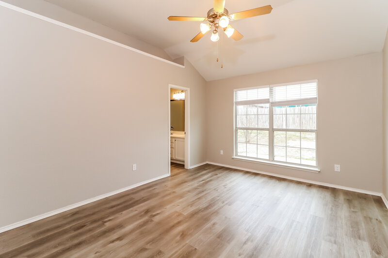 2,750/Mo, 7500 Fallen Trl Fort Worth, TX 76123 Main Bedroom View