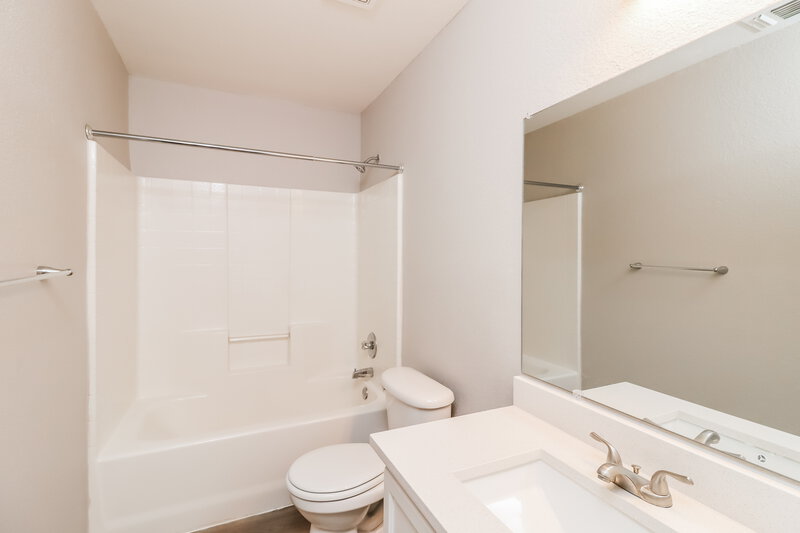 2,750/Mo, 7500 Fallen Trl Fort Worth, TX 76123 Bathroom View