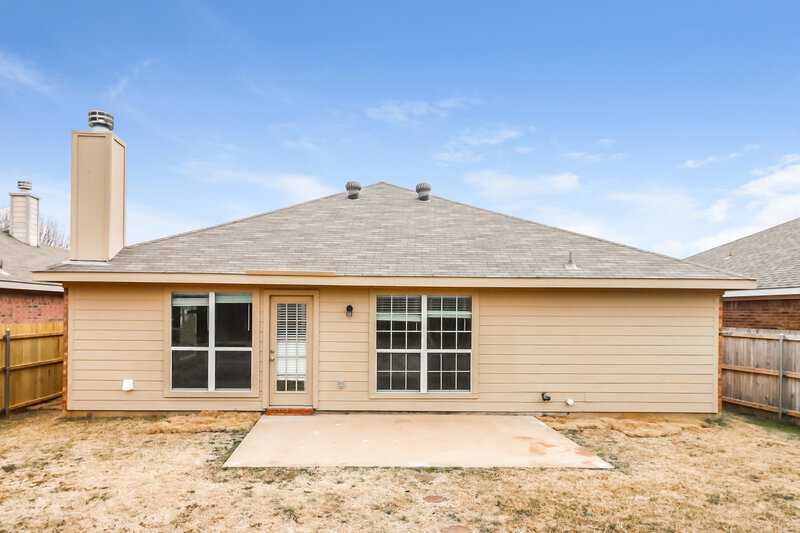 2,750/Mo, 7500 Fallen Trl Fort Worth, TX 76123 Rear View