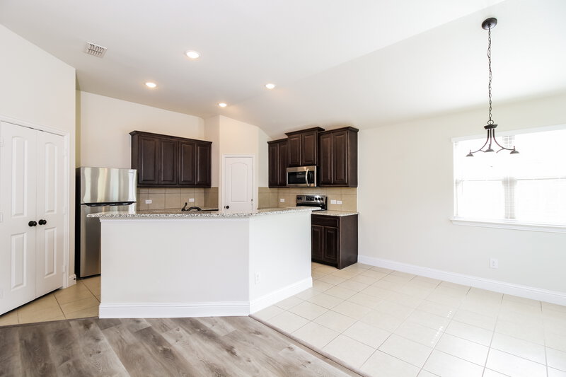 2,115/Mo, 334 Highmeadow Rd Aubrey, TX 76227 Kitchen View 3