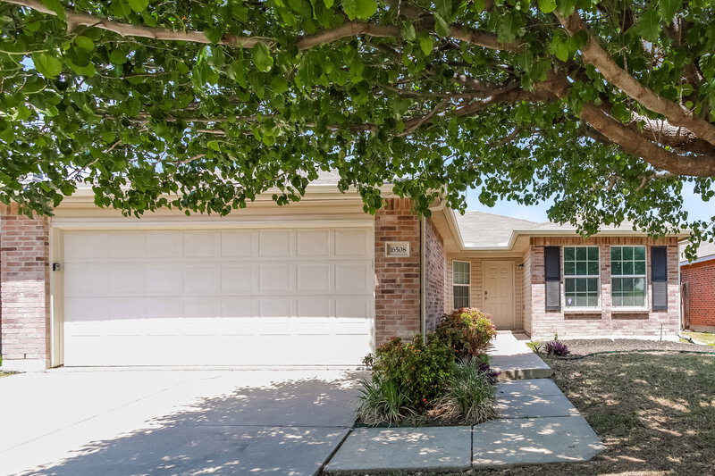 1,865/Mo, 16508 Cowboy Trl Justin, TX 76247 External View