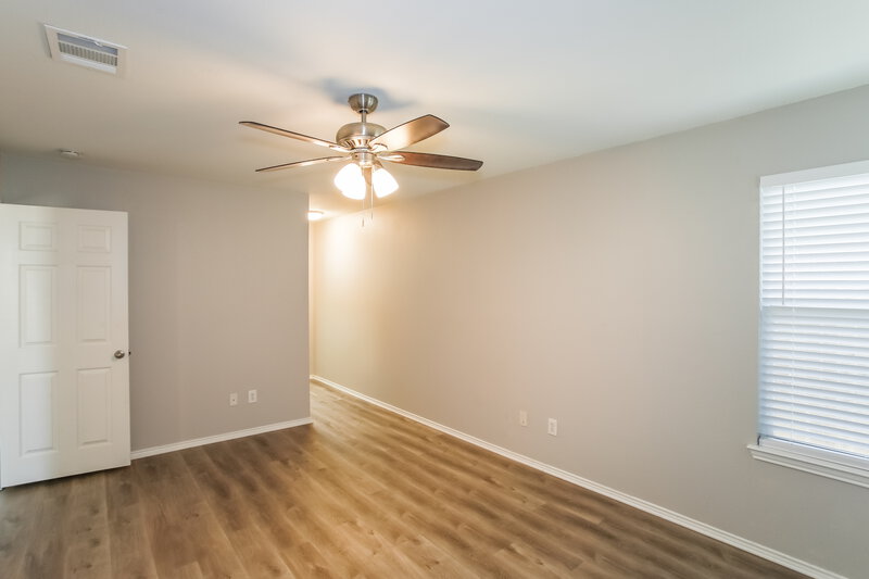 1,865/Mo, 16508 Cowboy Trl Justin, TX 76247 Main Bedroom View 2