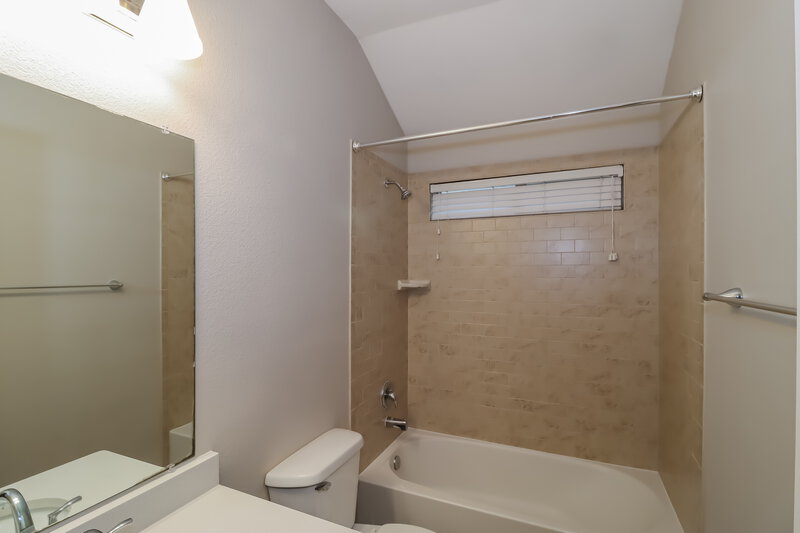 2,145/Mo, 259 Haywood Mews Lancaster, TX 75146 Bathroom View