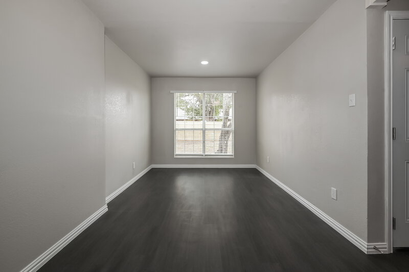 1,185/Mo, 6800 Westglen Dr Fort Worth, TX 76133 Dining Room View