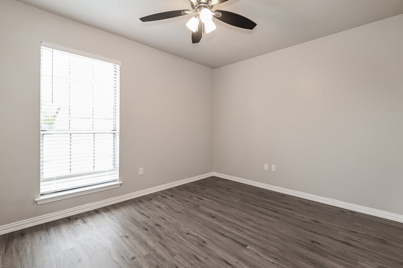 1,185/Mo, 6800 Westglen Dr Fort Worth, TX 76133 Bedroom View 2