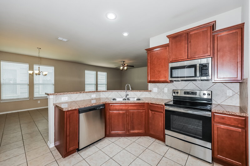1,860/Mo, 10973 Caldwell Ln Fort Worth, TX 76179 Kitchen View
