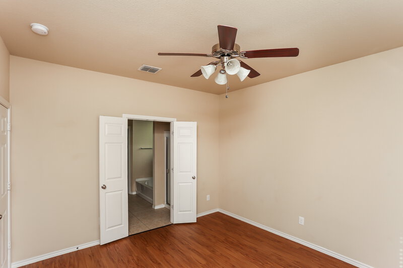1,985/Mo, 10973 Caldwell Ln Fort Worth, TX 76179 Main Bedroom View 2