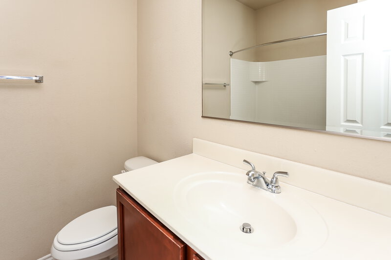 1,985/Mo, 10973 Caldwell Ln Fort Worth, TX 76179 Bathroom View