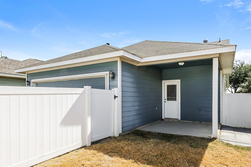 1,860/Mo, 10973 Caldwell Ln Fort Worth, TX 76179 Rear View 2