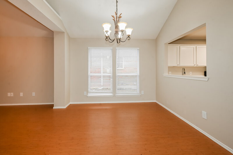 1,970/Mo, 2321 Rushing Springs Dr Fort Worth, TX 76118 Dining Room View 2