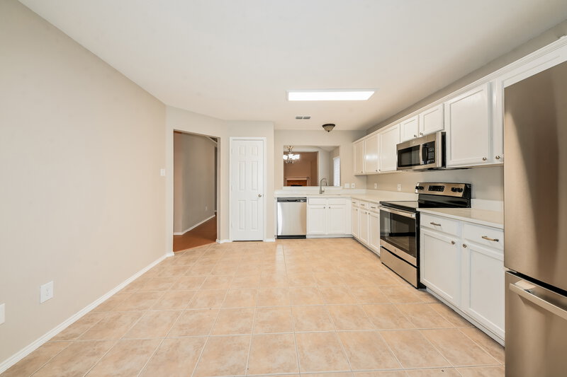 1,970/Mo, 2321 Rushing Springs Dr Fort Worth, TX 76118 Kitchen View 3