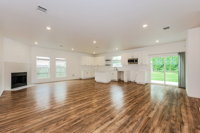 2,315/Mo, 8020 Tree Leaf Ln Fort Worth, TX 76123 Living Room View