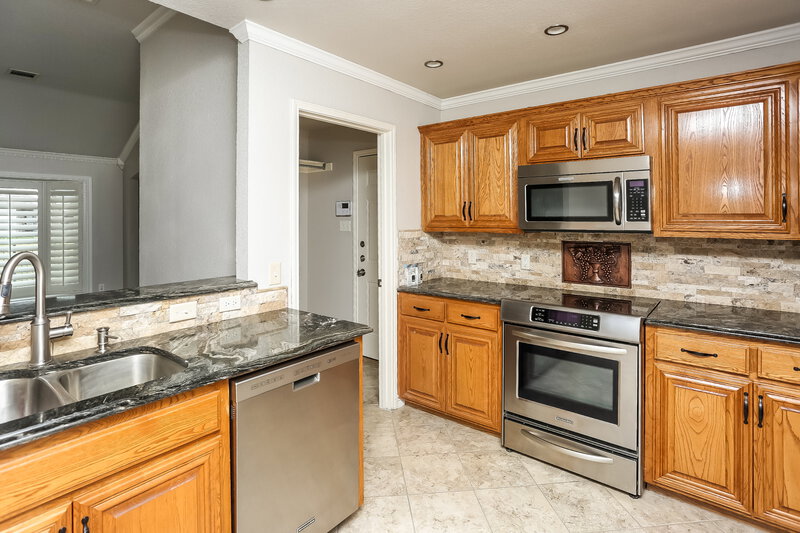 2,140/Mo, 10921 Emerald Park Ln Haslet, TX 76052 Kitchen View