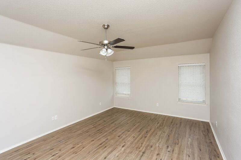 2,140/Mo, 10921 Emerald Park Ln Haslet, TX 76052 Main Bedroom View
