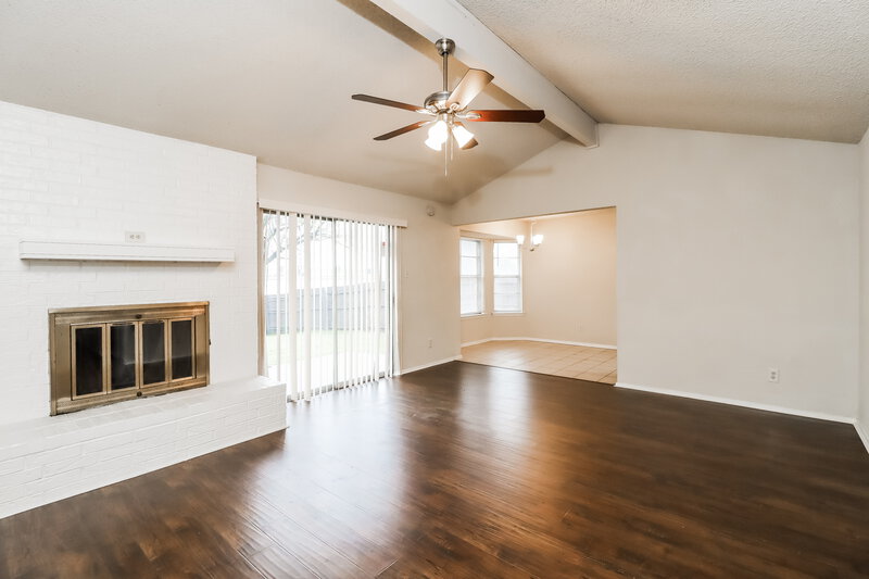 2,205/Mo, 6513 Levitt Dr Watauga, TX 76148 Living Room View 3