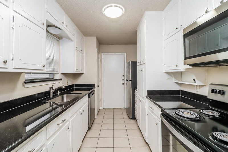 2,205/Mo, 6513 Levitt Dr Watauga, TX 76148 Kitchen View 2
