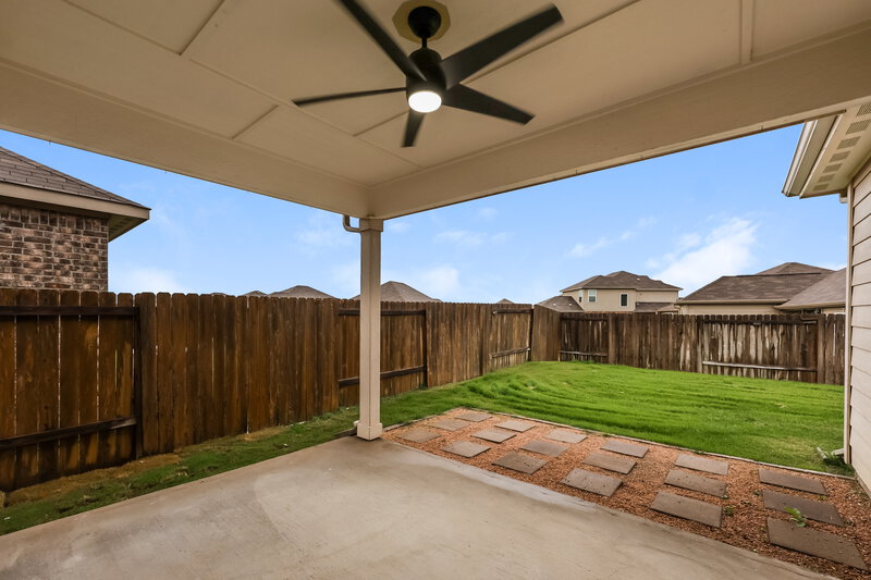 2,490/Mo, 13653 Helix Bridge Way Crowley, TX 76036 Backyard View