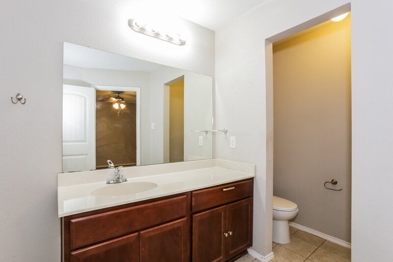1,865/Mo, 2484 French St Fate, TX 75189 Main Bathroom View