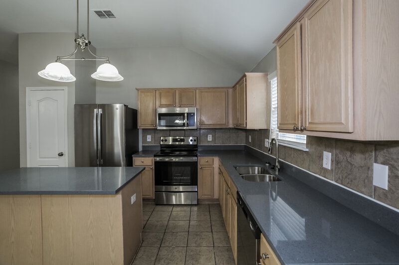 2,210/Mo, 6828 Bluff View Dr Watauga, TX 76137 Kitchen View 2