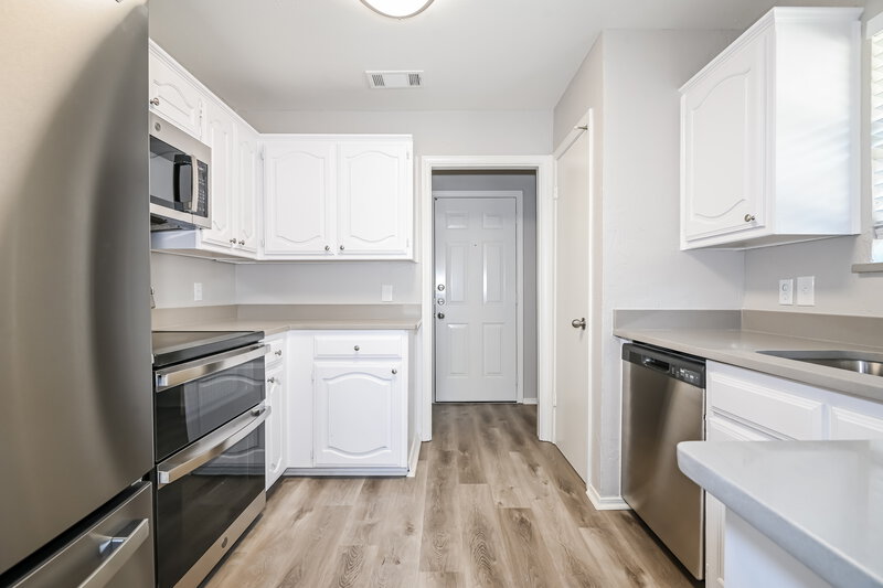 2,280/Mo, 400 W Jefferson St Wylie, TX 75098 Kitchen View