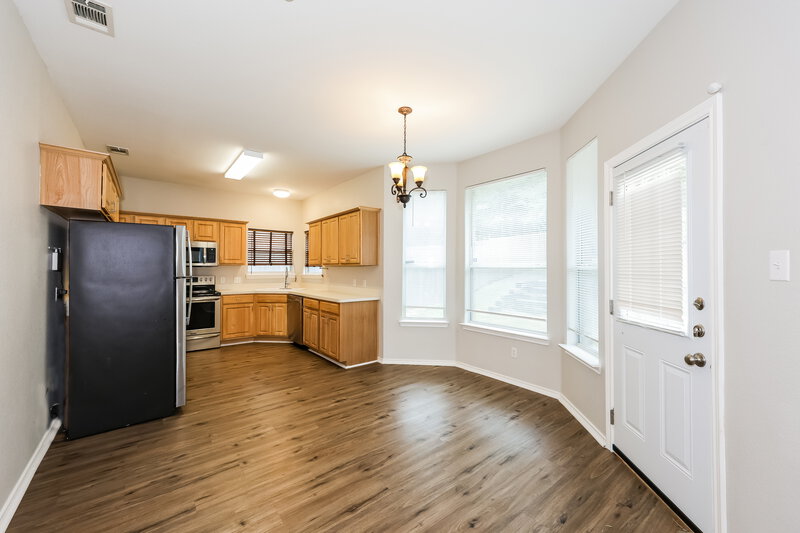 2,375/Mo, 6417 Canyon Trl Lake Worth, TX 76135 Dining Room View