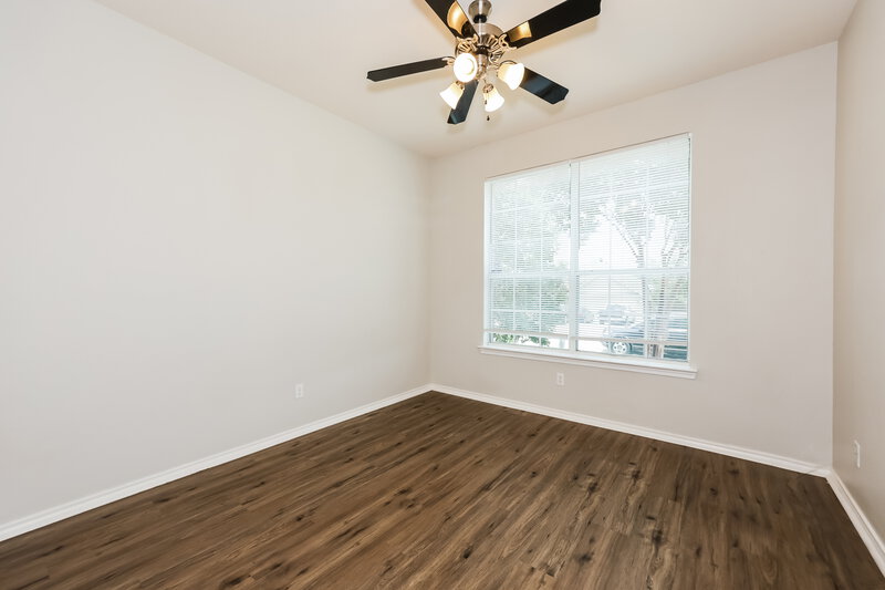 2,375/Mo, 6417 Canyon Trl Lake Worth, TX 76135 Bedroom View 3