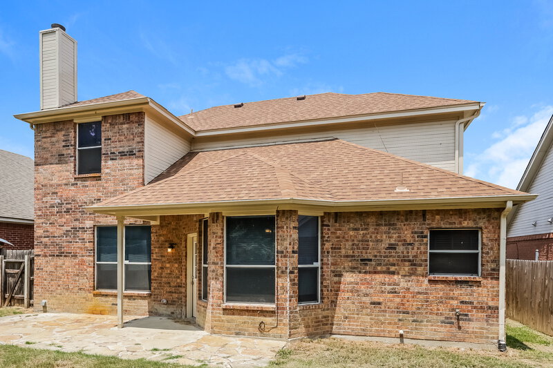 2,375/Mo, 6417 Canyon Trl Lake Worth, TX 76135 Rear View