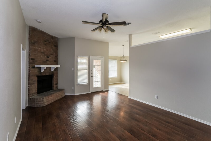 1,970/Mo, 4232 Goodnight Cir Haltom City, TX 76137 Living Room View 2