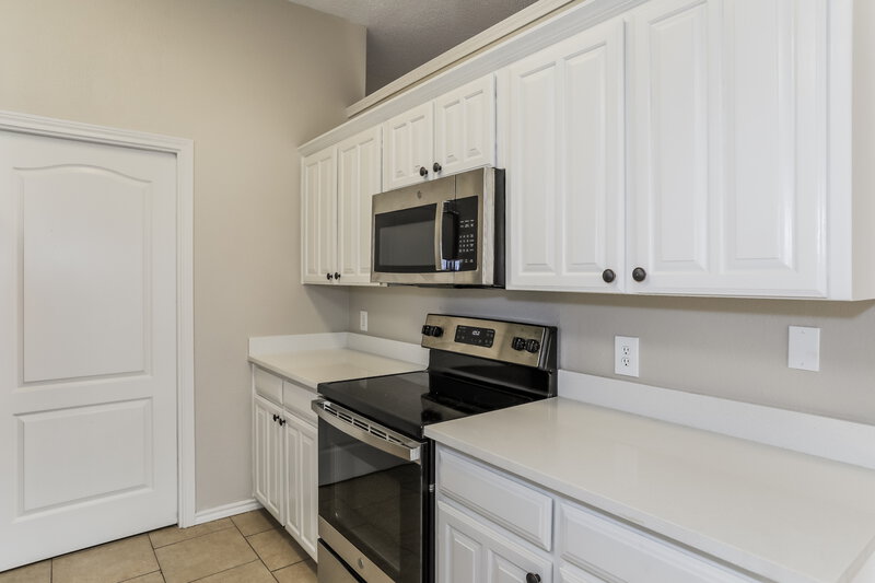 1,970/Mo, 4232 Goodnight Cir Haltom City, TX 76137 Kitchen View