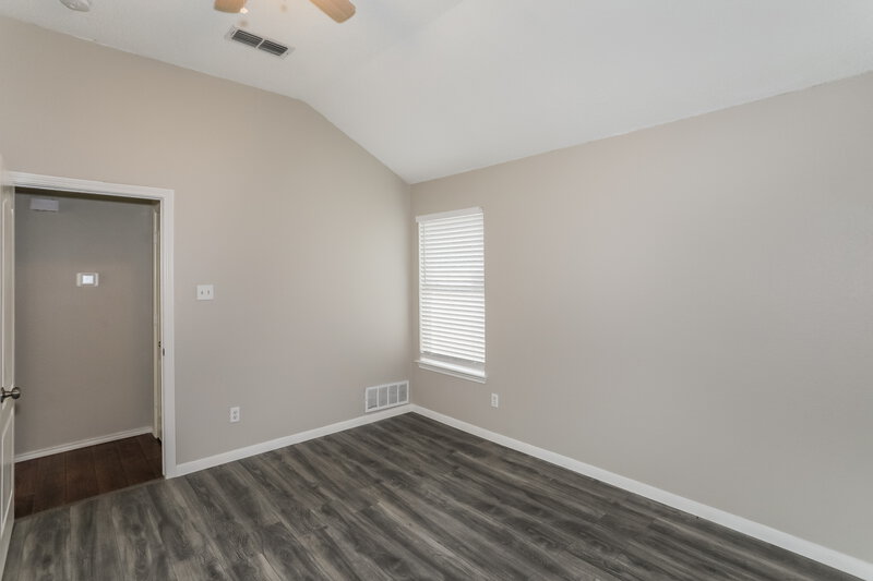 1,970/Mo, 4232 Goodnight Cir Haltom City, TX 76137 Main Bedroom View 2