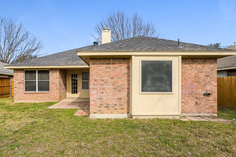 1,970/Mo, 4232 Goodnight Cir Haltom City, TX 76137 Rear View