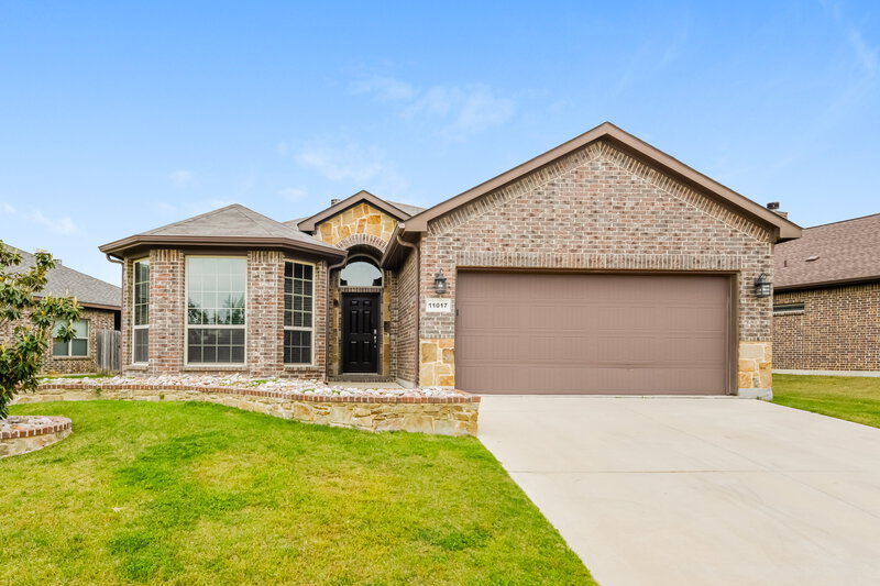 2,135/Mo, 11017 Erinmoor Trl Haslet, TX 76052 Front View