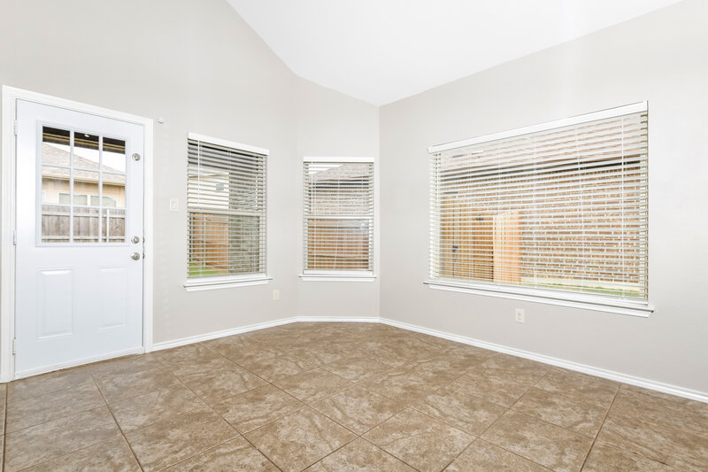 2,135/Mo, 11017 Erinmoor Trl Haslet, TX 76052 Dining Room View 2