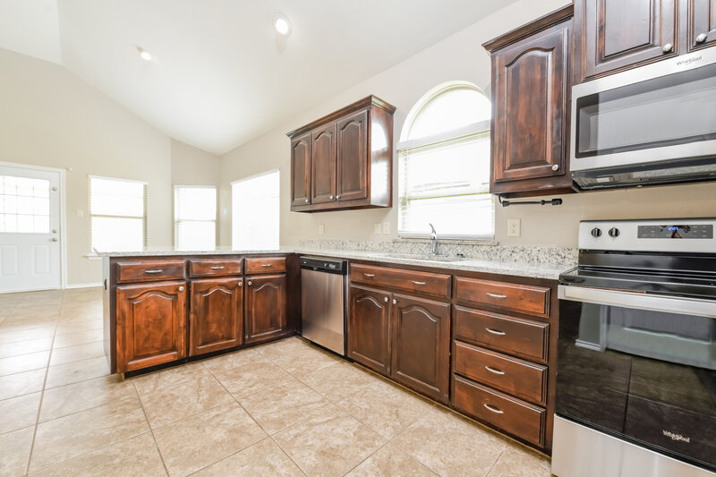2,135/Mo, 11017 Erinmoor Trl Haslet, TX 76052 Kitchen View 3