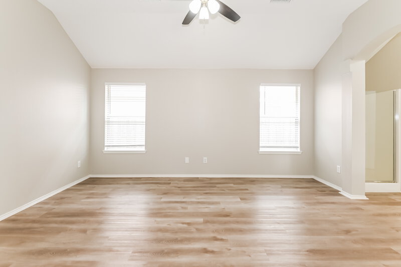 2,220/Mo, 1603 Wolf Creek Dr Arlington, TX 76018 Main Bedroom View