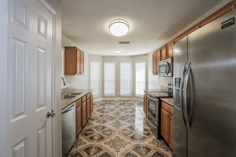 2,620/Mo, 312 W Windsor Dr Denton, TX 76207 Kitchen View