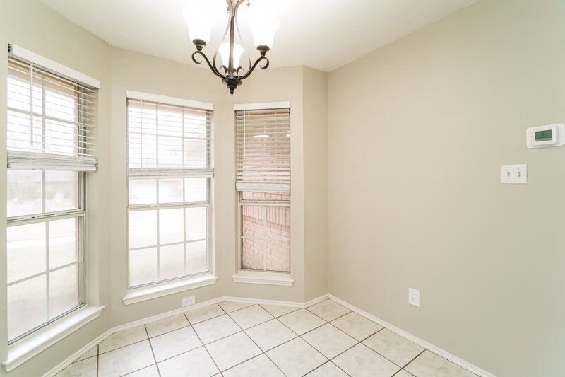 1,955/Mo, 100 Sandlewood Ln Burleson, TX 76028 Dining Room View