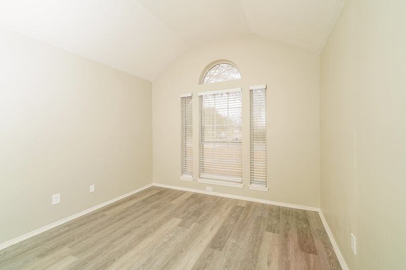 1,955/Mo, 100 Sandlewood Ln Burleson, TX 76028 Bedroom View 2
