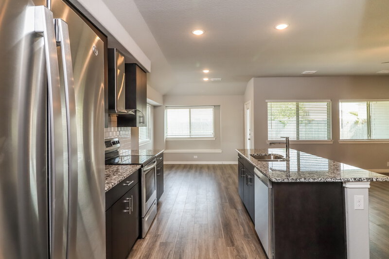 2,300/Mo, 11917 Rustling Oaks Dr Crowley, TX 76036 Kitchen View 2
