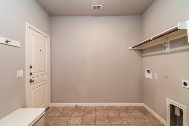 2,300/Mo, 11917 Rustling Oaks Dr Crowley, TX 76036 Laundry Room View
