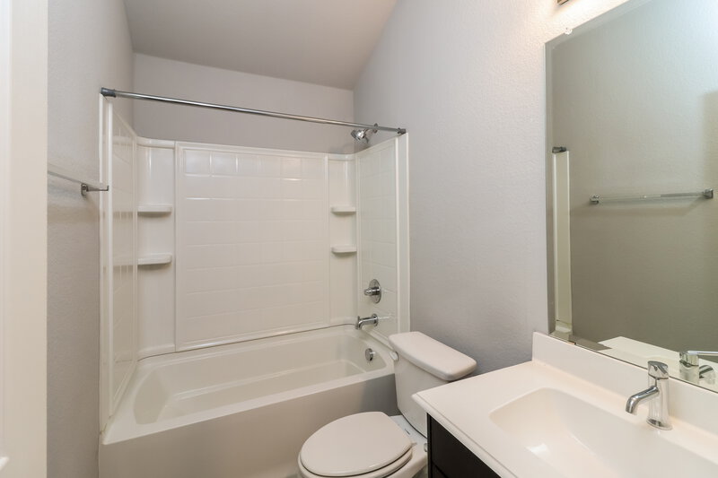 2,300/Mo, 11917 Rustling Oaks Dr Crowley, TX 76036 Bathroom View