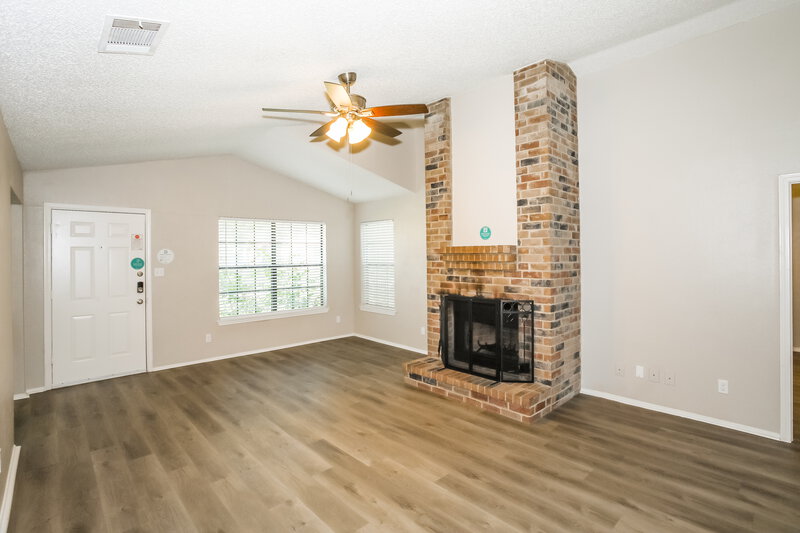2,135/Mo, 4006 Bond St Rowlett, TX 75088 Living Room View