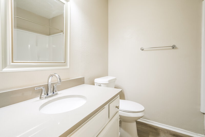 2,135/Mo, 4006 Bond St Rowlett, TX 75088 Bathroom View